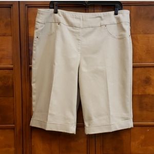 RUBY RD LADIES TAN SHORTS SIZE 16